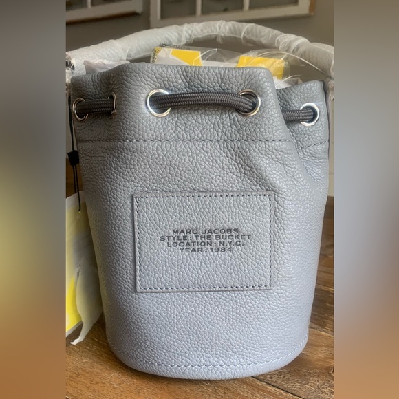 NWT $395 Marc Jacobs Bucket Bag - Picture 4 of 7